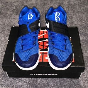 Nike Kyrie 2